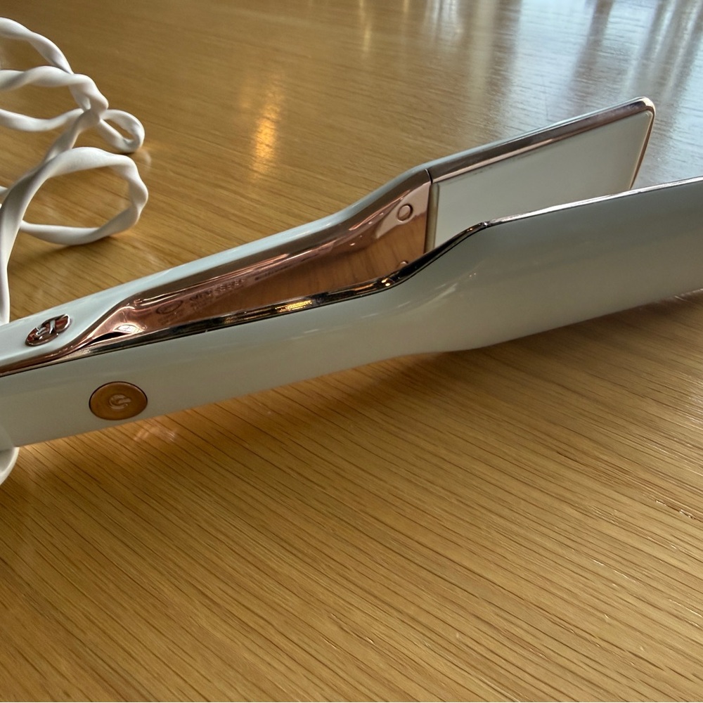 T3 White & Rose Gold Hair Straightener - Picture 7 of 9